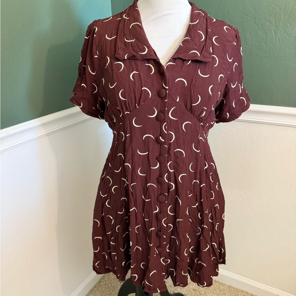 Joanie x Bus Stop Burgundy Moon Print Button Dress – Size US 14